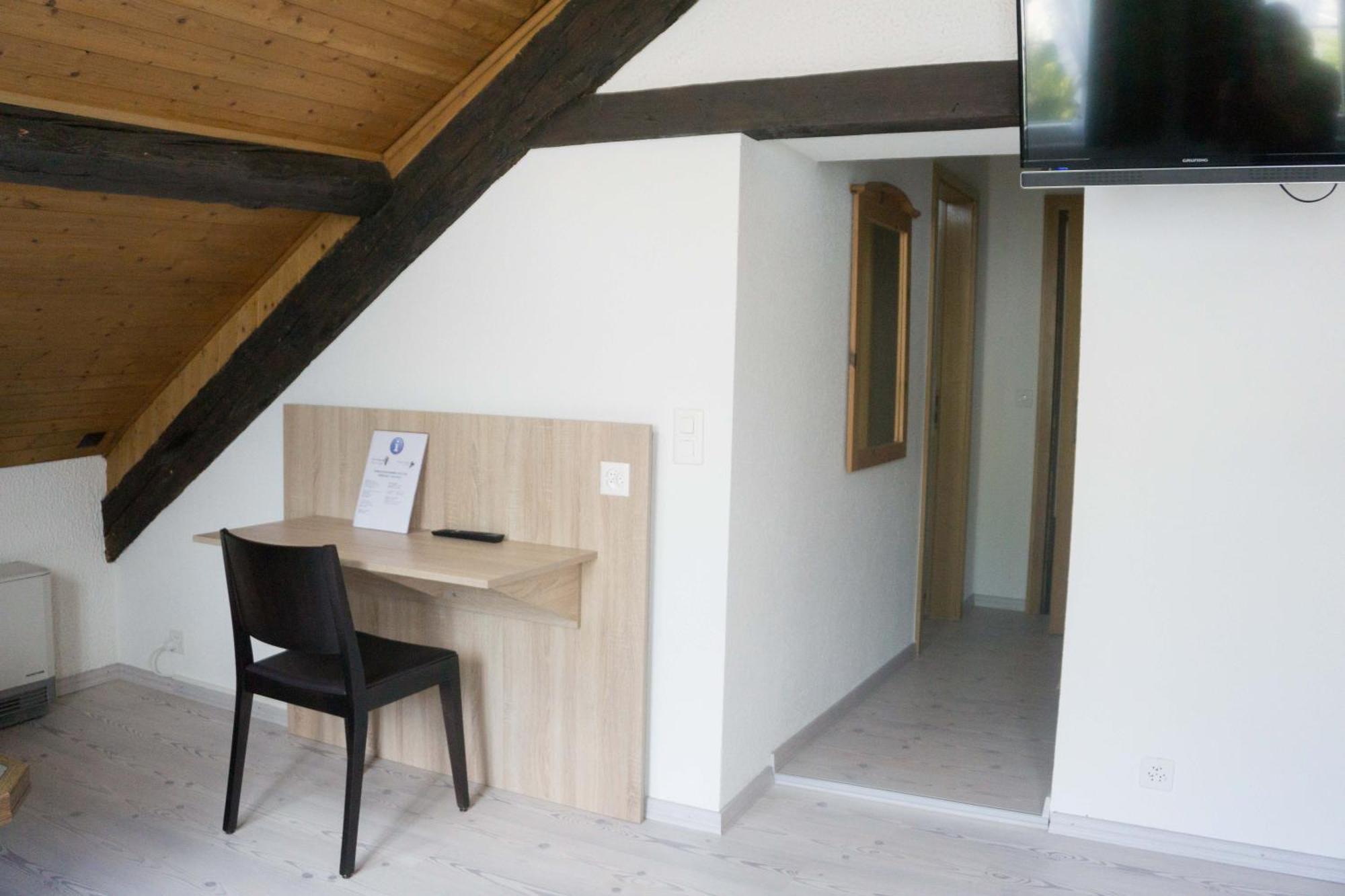 Speiserestaurant Traube Kuttigen Exteriér fotografie